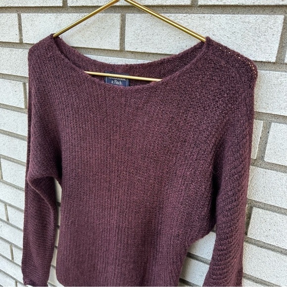 NWT Abercrombie & Fitch Maroon Pullover Dolman Sleeve Knit Sweater - Picture 3 of 10